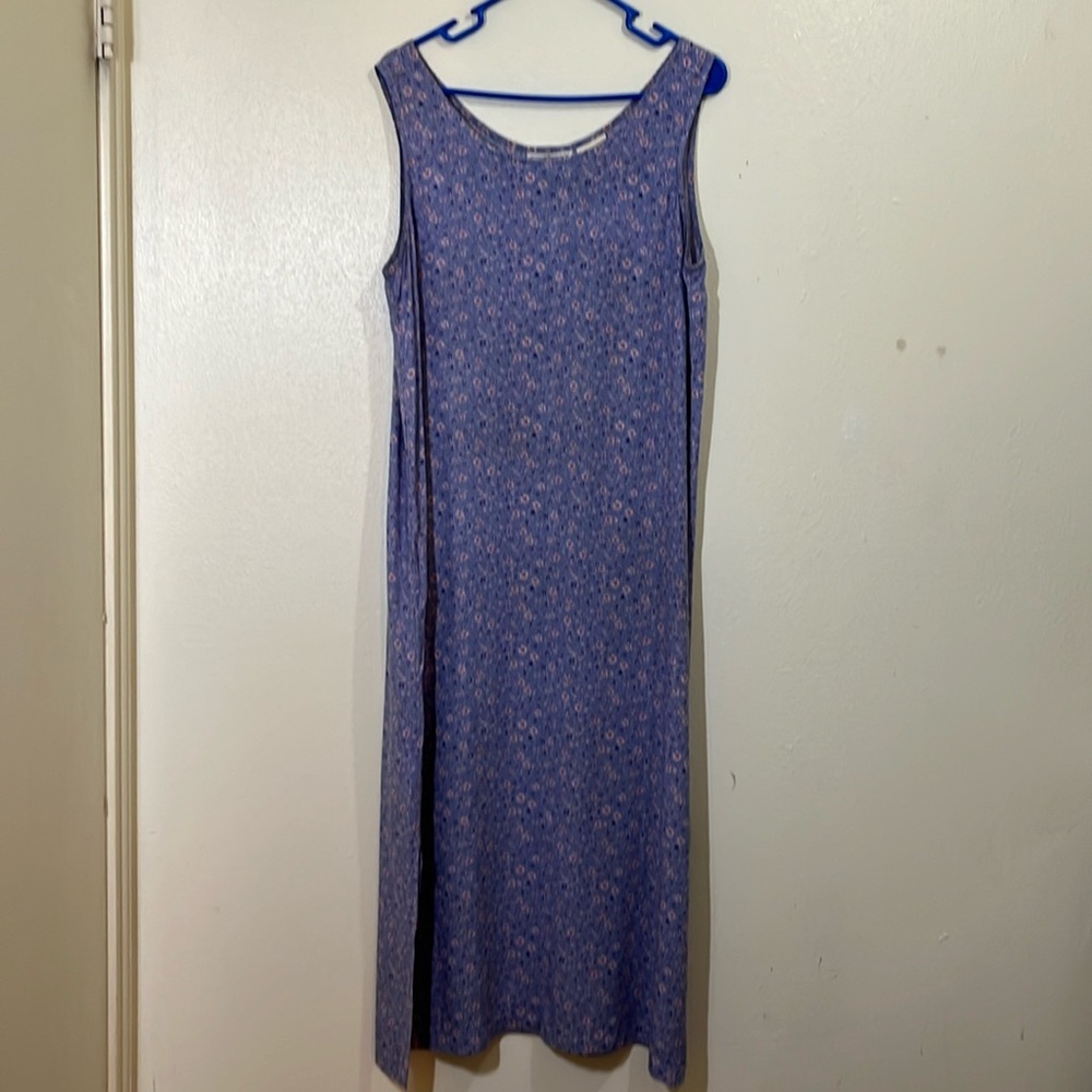 Erika sleeveless, basic maxi dress. Light purple floral pattern. Size 14